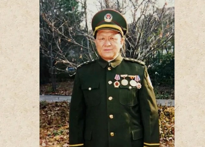 警方勘查现场
